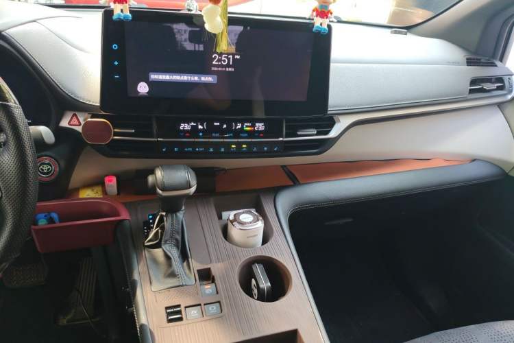 Used Toyota SIENNA 2021 2.5L Hybrid Ultimate Edition Audio And AC Panel