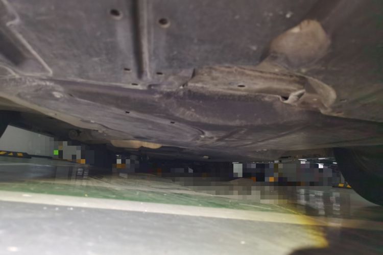 Used Toyota SIENNA 2021 2.5L Hybrid Premium Edition Chassis Front