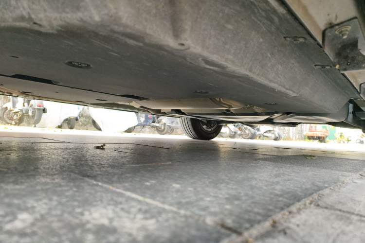 Used Toyota SIENNA 2021 2.5L Hybrid Premium Edition Chassis Front Left