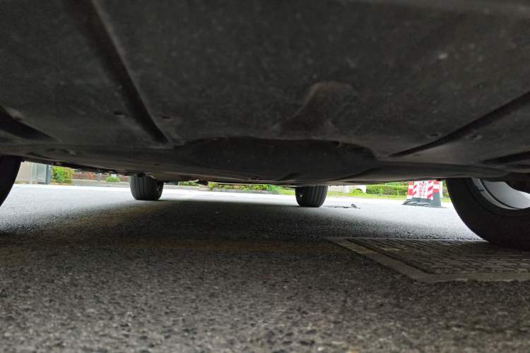 Used Toyota SIENNA 2021 2.5L Hybrid Ultimate Edition Chassis Front