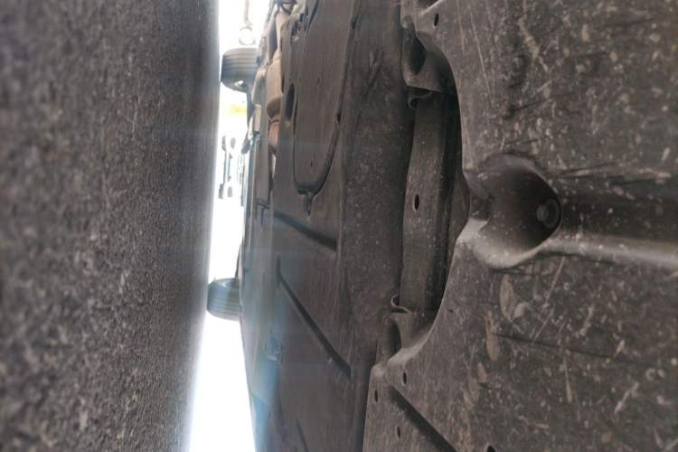 Used Toyota SIENNA 2021 2.5L Hybrid Platinum Edition Chassis Front