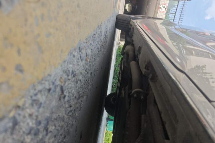 Used Toyota SIENNA 2021 2.5L Hybrid Premium Edition Chassis Front Right