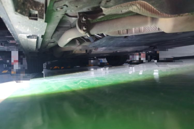Used Toyota SIENNA 2021 2.5L Hybrid Premium Edition Chassis Front Right