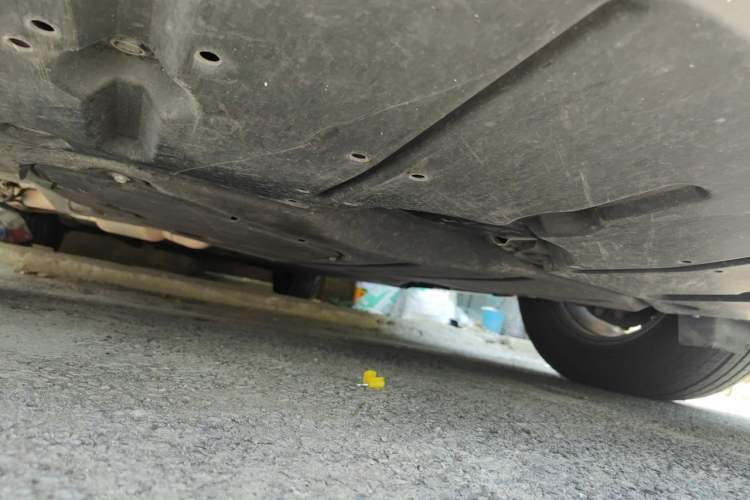 Used Toyota SIENNA 2021 2.5L Hybrid Luxury Edition Chassis Front