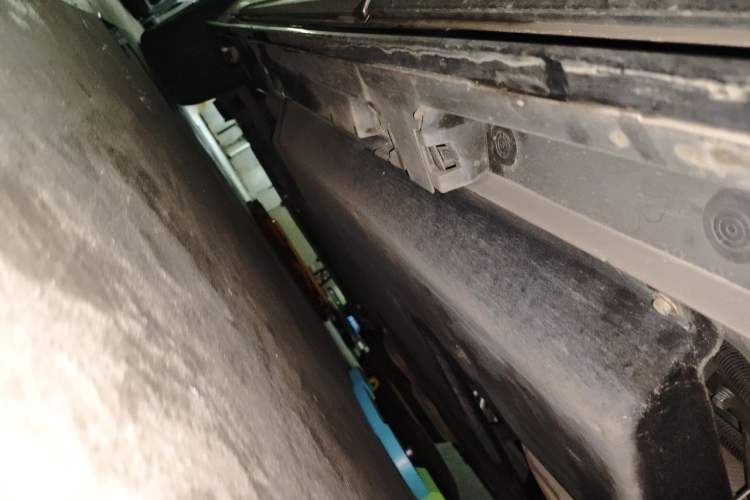 Used Toyota SIENNA 2021 2.5L Hybrid Platinum Edition Chassis Rear Left