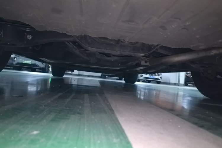 Used Toyota SIENNA 2021 2.5L Hybrid Luxury Edition Chassis Rear