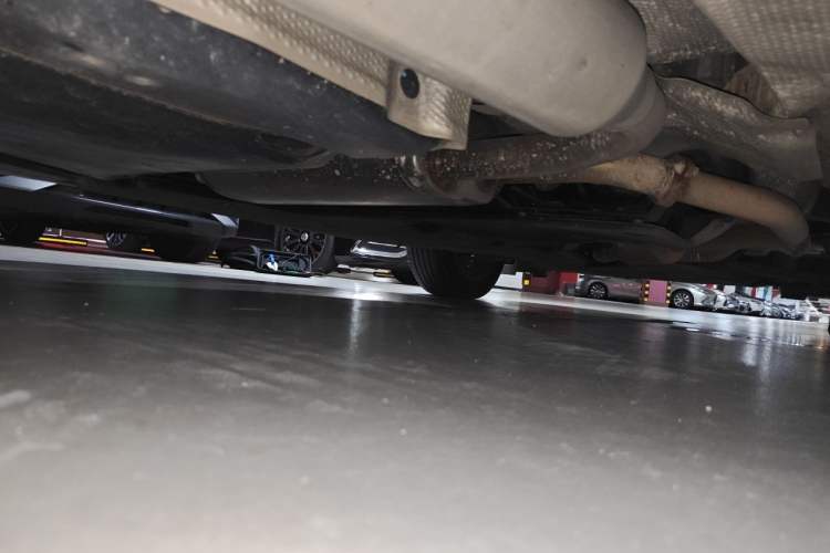 Used Toyota SIENNA 2021 2.5L Hybrid Platinum Edition Chassis Rear Right