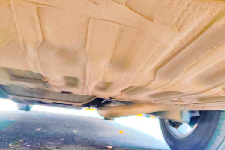 Used Toyota SIENNA 2021 2.5L Hybrid Platinum Edition Chassis Rear