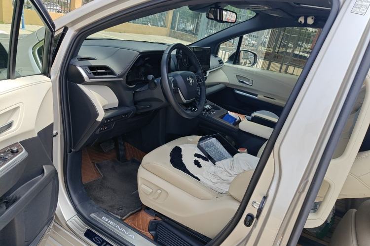 Used Toyota SIENNA 2021 2.5L Hybrid Ultimate Edition Driver Seat