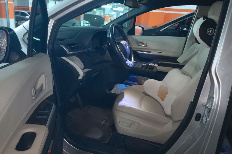 Used Toyota SIENNA 2021 2.5L Hybrid Luxury Edition Driver Seat
