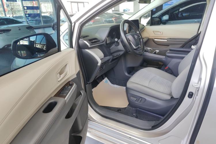Used Toyota SIENNA 2021 2.5L Hybrid Comfort Edition Driver Seat