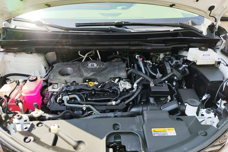 Used Toyota SIENNA 2021 2.5L Hybrid Comfort Edition Engine Bay