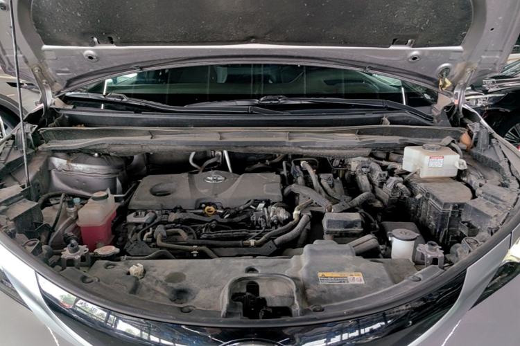 Used Toyota SIENNA 2021 2.5L Hybrid Platinum Edition Engine Bay