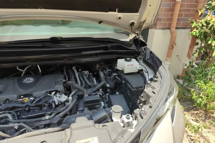 Used Toyota SIENNA 2021 2.5L Hybrid Luxury Edition Engine Bay Left