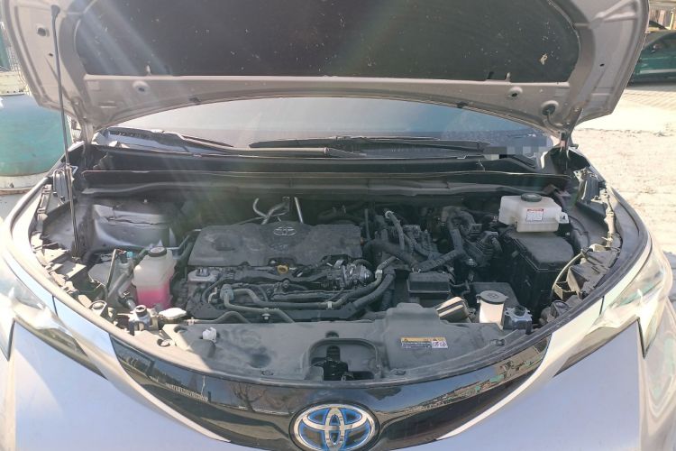 Used Toyota SIENNA 2021 2.5L Hybrid Ultimate Edition Engine Bay