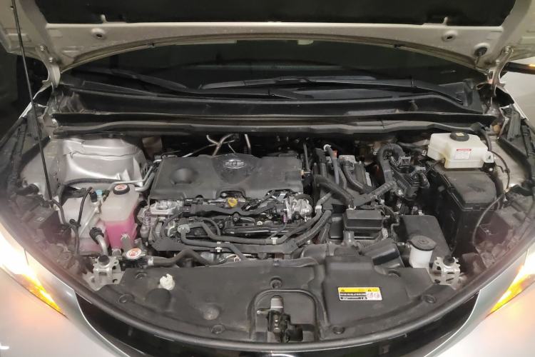 Used Toyota SIENNA 2021 2.5L Hybrid Luxury Edition Engine Bay