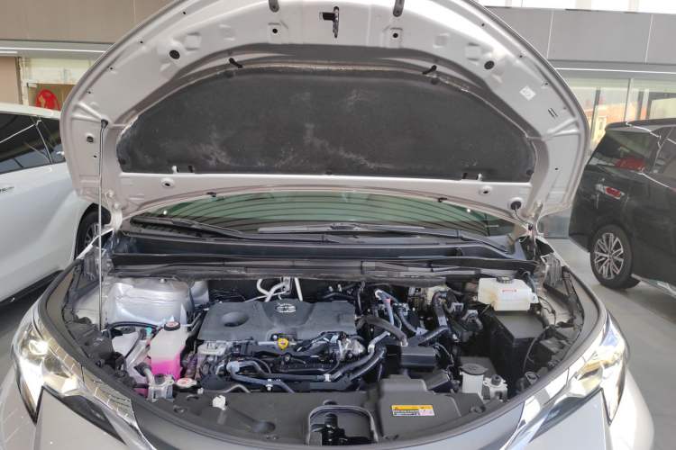 Used Toyota SIENNA 2021 2.5L Hybrid Comfort Edition Engine Bay