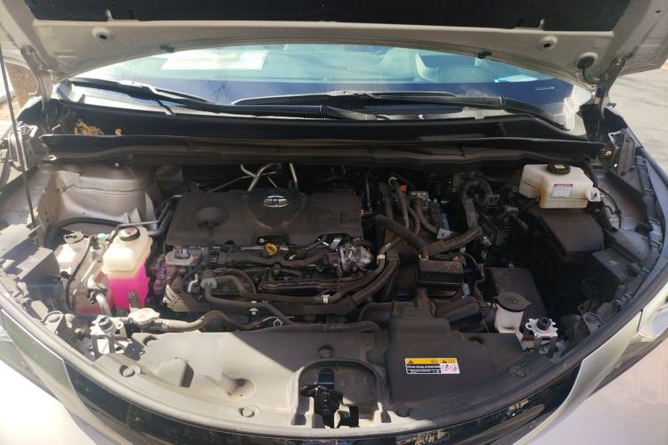 Used Toyota SIENNA 2021 2.5L Hybrid Platinum Edition Engine Bay