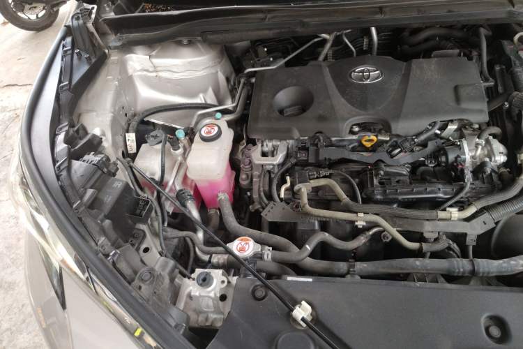 Used Toyota SIENNA 2021 2.5L Hybrid Comfort Edition Engine Bay Right