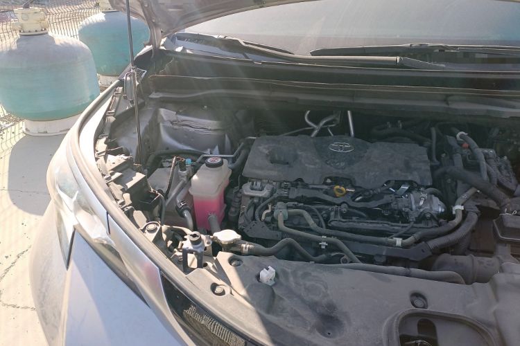 Used Toyota SIENNA 2021 2.5L Hybrid Ultimate Edition Engine Bay Right