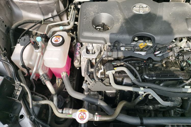 Used Toyota SIENNA 2021 2.5L Hybrid Premium Edition Engine Bay Right