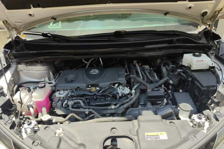 Used Toyota SIENNA 2021 2.5L Hybrid Luxury Edition Engine Bay