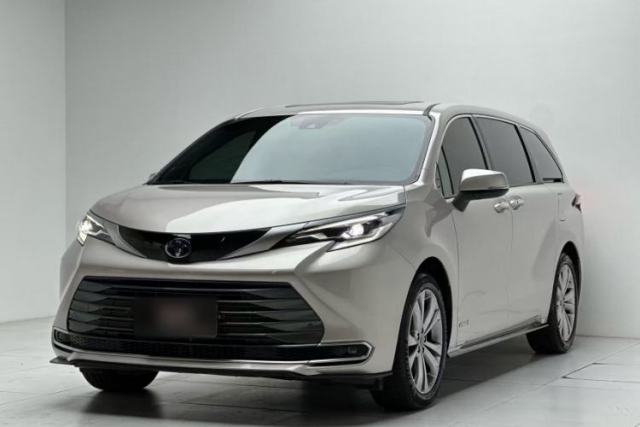 Used Toyota SIENNA 2021 2.5L Hybrid Premium Edition