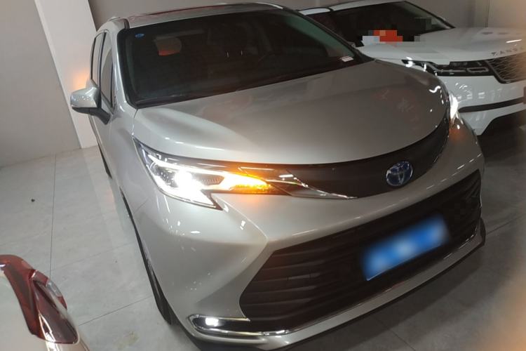 Used Toyota SIENNA 2021 2.5L Hybrid Comfort Edition Exterior 1