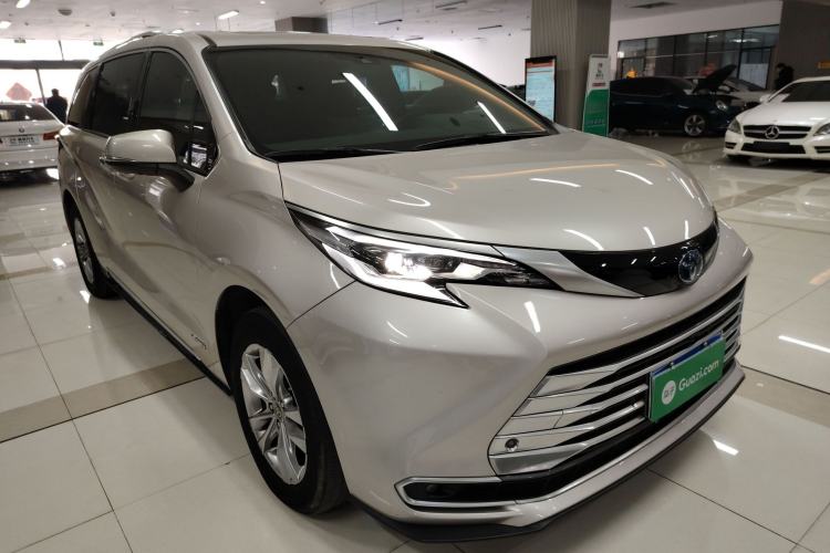 Used Toyota SIENNA 2021 2.5L Hybrid Platinum Edition Exterior 1