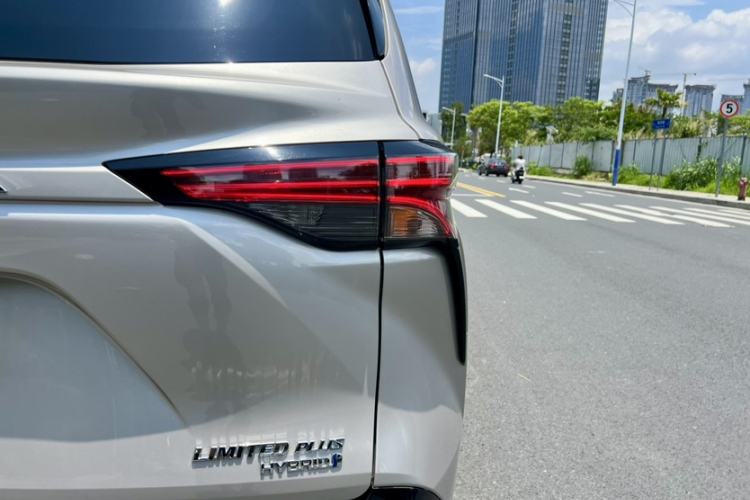 Used Toyota SIENNA 2021 2.5L Hybrid Ultimate Edition Exterior 10