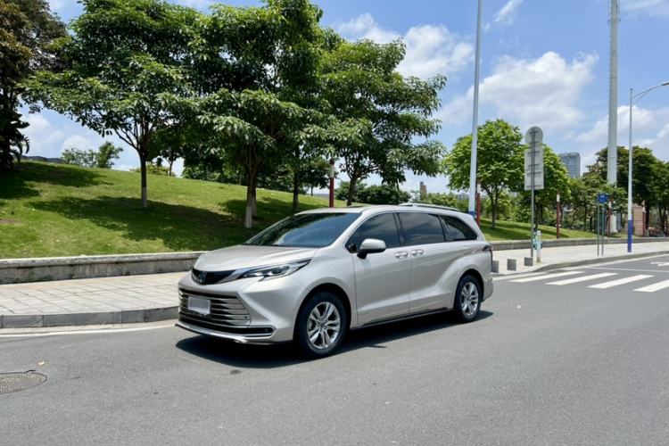 Used Toyota SIENNA 2021 2.5L Hybrid Ultimate Edition Exterior 11