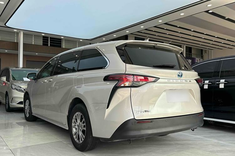 Used Toyota SIENNA 2021 2.5L Hybrid Comfort Edition Exterior 2