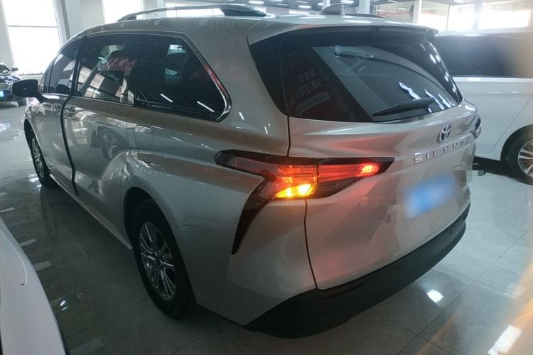 Used Toyota SIENNA 2021 2.5L Hybrid Comfort Edition Exterior 2