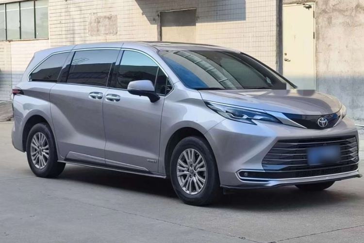 Used Toyota SIENNA 2021 2.5L Hybrid Premium Edition Exterior 2