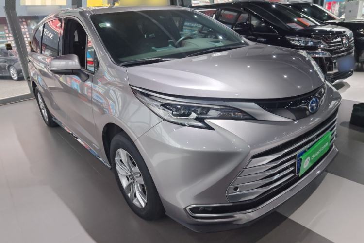 Used Toyota SIENNA 2021 2.5L Hybrid Platinum Edition Exterior 2