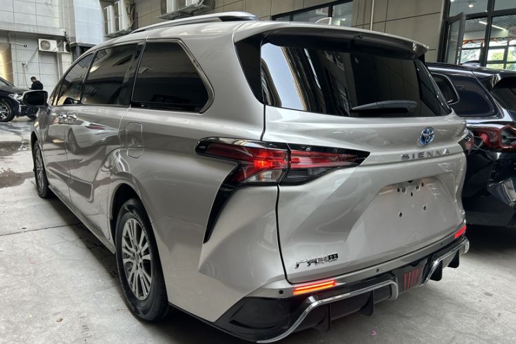 Used Toyota SIENNA 2021 2.5L Hybrid Comfort Edition Exterior 3
