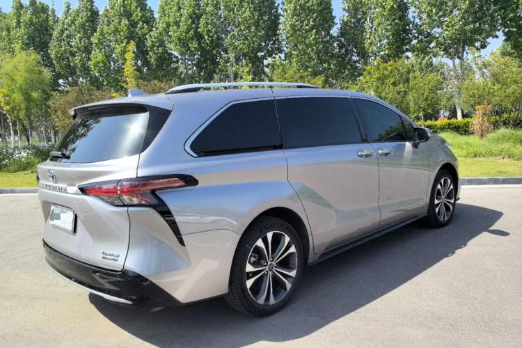 Used Toyota SIENNA 2021 2.5L Hybrid Premium Edition Exterior 4