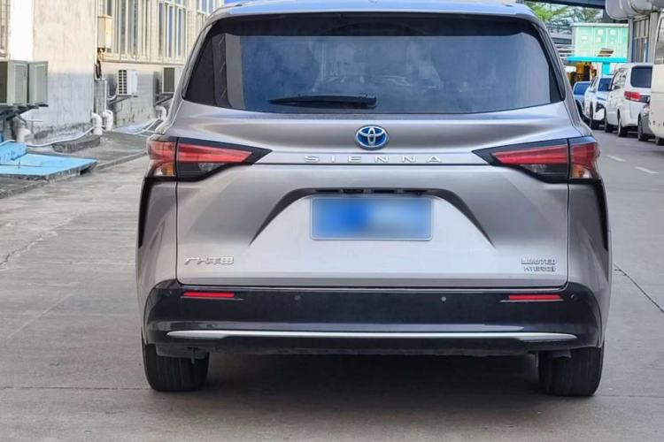 Used Toyota SIENNA 2021 2.5L Hybrid Premium Edition Exterior 4