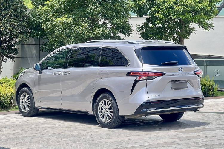Used Toyota SIENNA 2021 2.5L Hybrid Premium Edition Exterior 4