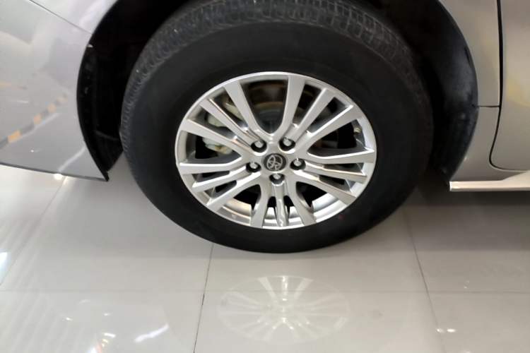 Used Toyota SIENNA 2021 2.5L Hybrid Comfort Edition Exterior 5