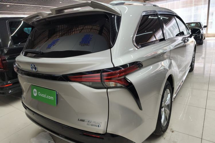 Used Toyota SIENNA 2021 2.5L Hybrid Ultimate Edition Exterior 5