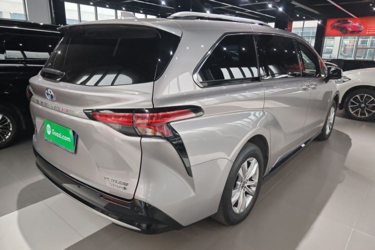 Used Toyota SIENNA 2021 2.5L Hybrid Platinum Edition Exterior 5