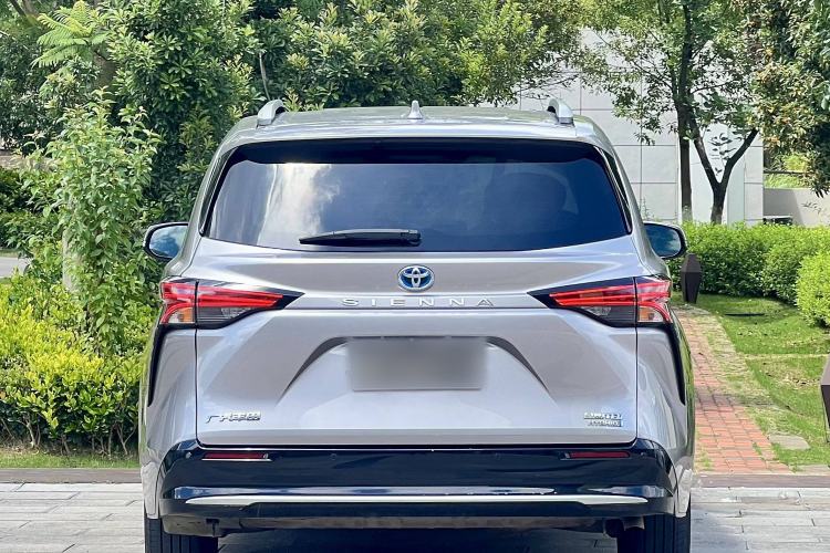 Used Toyota SIENNA 2021 2.5L Hybrid Premium Edition Exterior 5