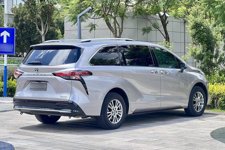 Used Toyota SIENNA 2021 2.5L Hybrid Premium Edition Exterior 6