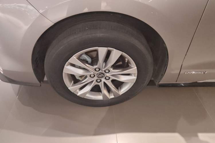 Used Toyota SIENNA 2021 2.5L Hybrid Platinum Edition Exterior 7