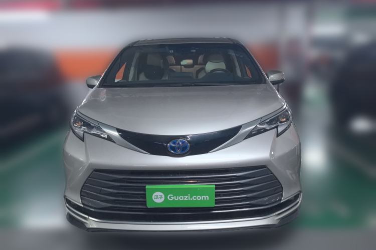 Used Toyota SIENNA 2021 2.5L Hybrid Luxury Edition Front
