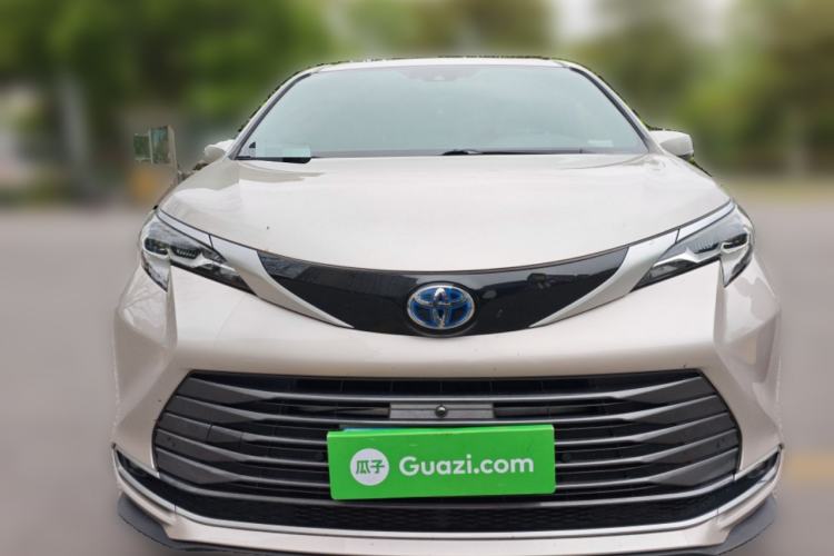 Used Toyota SIENNA 2021 2.5L Hybrid Ultimate Edition Front