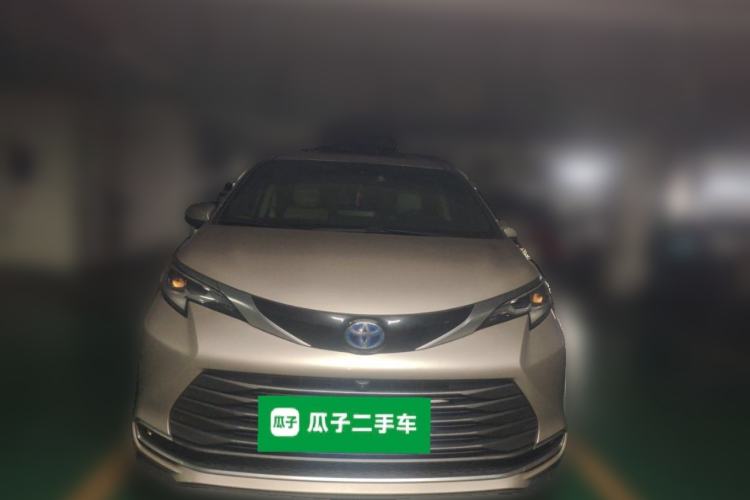 Used Toyota SIENNA 2021 2.5L Hybrid Ultimate Edition Front