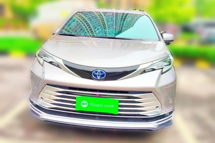 Used Toyota SIENNA 2021 2.5L Hybrid Platinum Edition Front