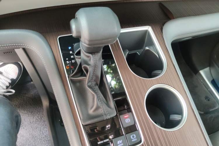Used Toyota SIENNA 2021 2.5L Hybrid Comfort Edition Gear Lever
